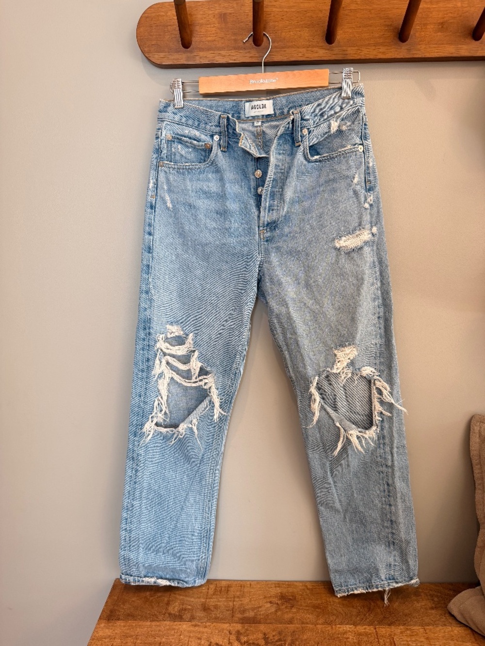 AGOLDE distressed mid rise size 25